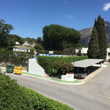 Fascinating & Luxurious Golf,mountain & Garden View Porto Banus Holiday home *