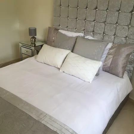Holiday home Fascinating & Luxurious Golf,mountain & Garden View Porto Banus *