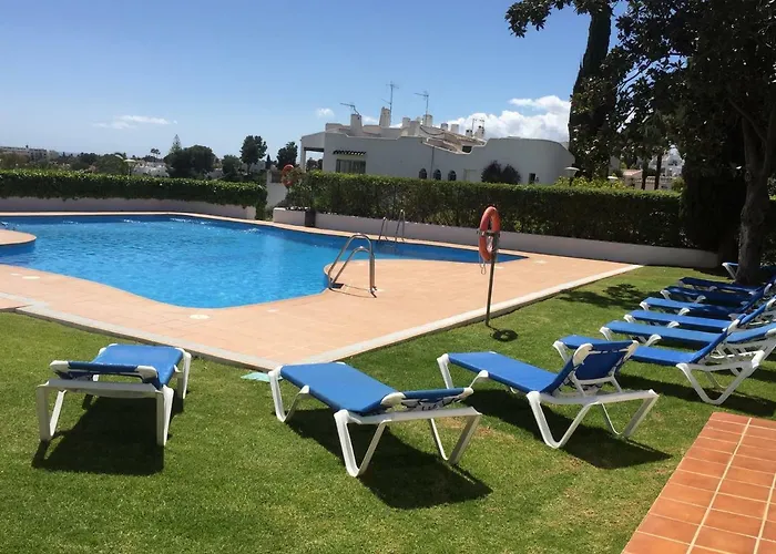 Сasa de vacaciones Fascinating & Luxurious Golf,mountain & Garden View Porto Banus Marbella